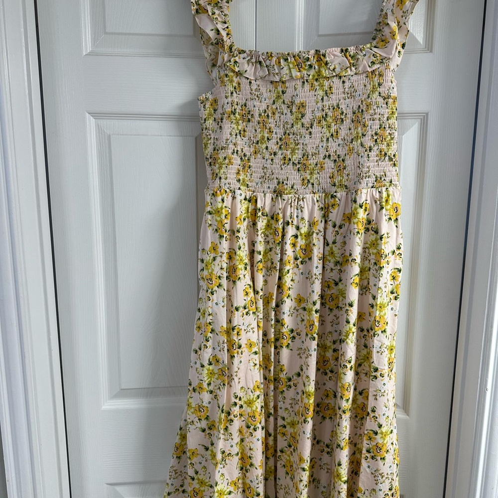 Floral Smocked Cotton women dress with pickets, lined. New.